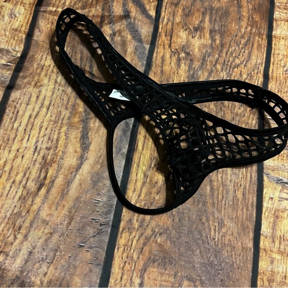 Mens mesh thong - Picture 8 of 14